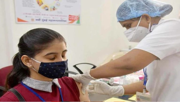 हिमाचल : बच्चों को 3 जनवरी से लगनी है वैक्सीन, वैक्सीनेशन के लिए छुट्टियों में भी स्कूल बुलाए जाएंगे छात्र………….