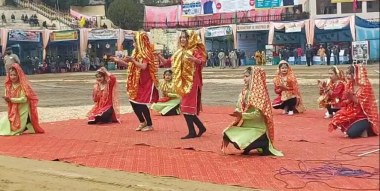 हिमाचल-डे पर सीएम का तोहफाः पुलिसकर्मियों को पुराना पे-बैंड, सरकारी कर्मचारियों और पेंशनर्स के लिए खुशखबरी….