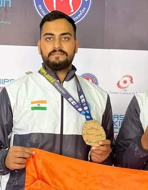 Himachal: बिलासपुर के अखिल ठाकुर ने एशियन किक बॉक्सिंग चैंपियनशिप में जीता ब्रॉन्ज मेडल
