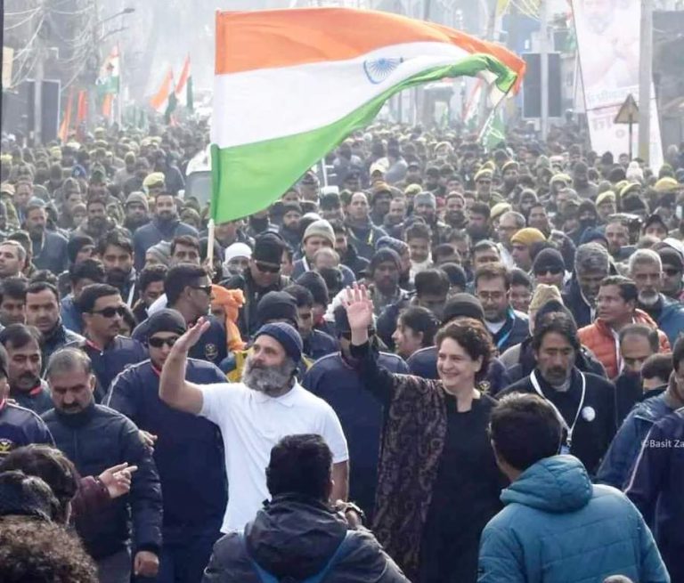 Chief Minister Thakur Sukhvinder Singh Sukhu accompanying senior congress leader Sh. Rahul Gandhi and Smt. Priyanka Gandhi during the last leg of Bharat Jodo Yatra at Srinagar