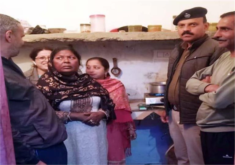 हिमाचल पुलिस ने गुप्त सूचना पर घर में दी दबिश, महिला चरस के साथ गिरफ्तार…………..