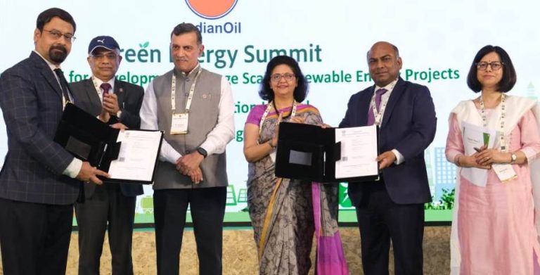 अक्षय ऊर्जा परियोजनाओं के विकास के लिए एसजेवीएन और आईओसीएल संयुक्त उद्यम बनाएंगे: श्री नन्द लाल शर्मा, सीएमडी, एसजेवीएन।