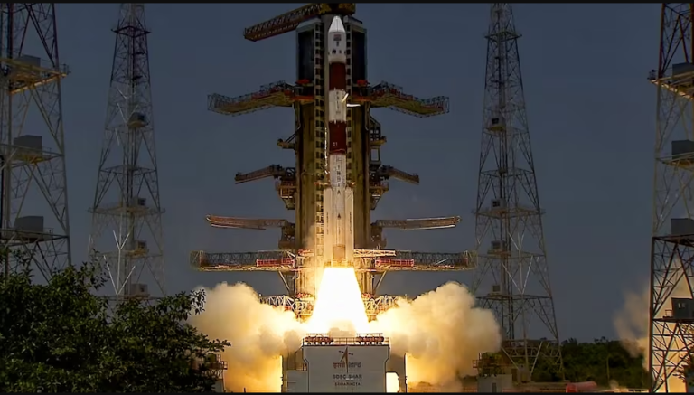 चांद पर सफल ‘सॉफ्ट लैंडिंग’ के बाद अब सूर्य के सफर पर निकला ISRO का पहला सौर मिशन आदित्य एल-1