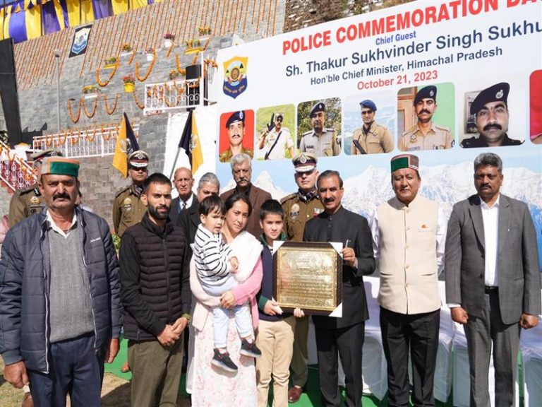 शहीद पुलिस कर्मियों के परिजनों के कल्याण के लिए योजना बनाएगी प्रदेश सरकार:मुख्यमंत्री