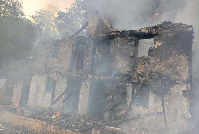 चौपाल में दो जगह आग से 250 सेब के पेड़ों सहित मकान जला…………