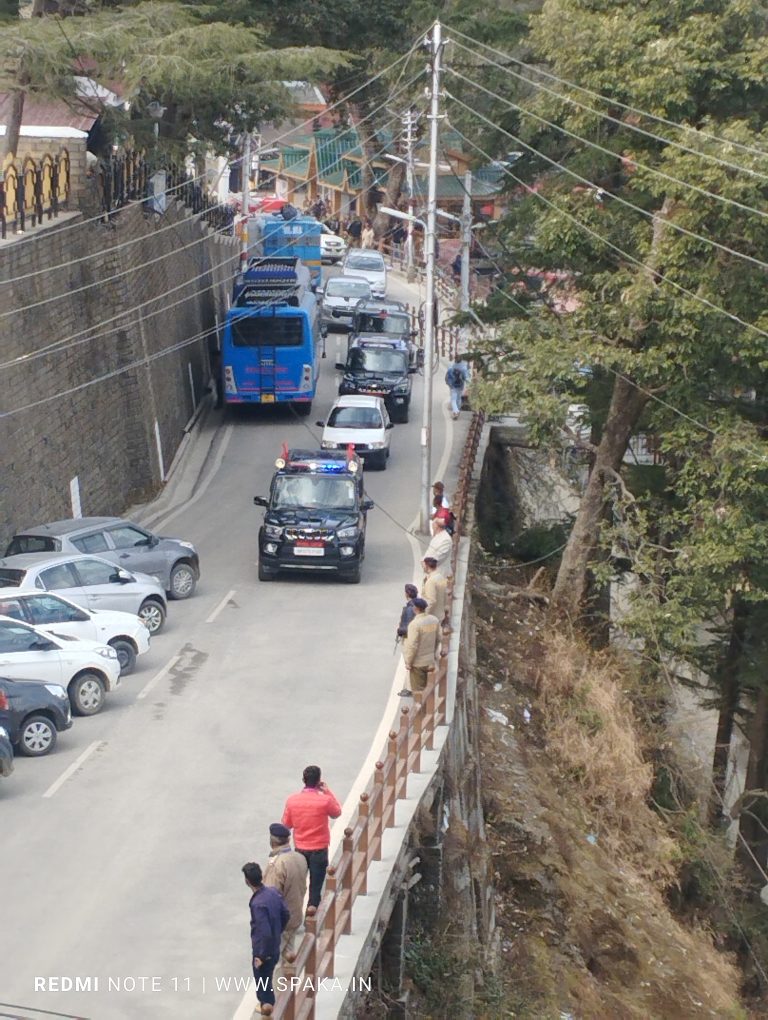 CM सुक्खू अपनी पुरानी ऑल्टो कार ख़ुद ड्राइव कर बजट पेश करने पहुँचे, बोले ये मेरी याद” है जिसे भूलूँगा नहीं