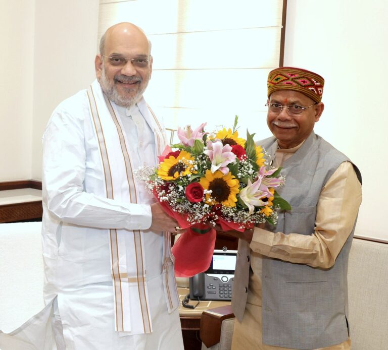 राज्यपाल शिव प्रताप शुक्ल ने आज नई दिल्ली में केन्द्रीय गृह मंत्री अमित शाह से शिष्टाचार भेंट की।