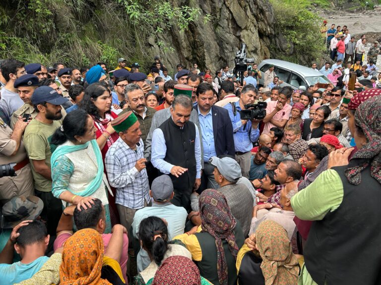 प्रभावितों को फौरी राहत के रूप में 50 हजार और किराए पर मकान के लिए 5000 रुपये की घोषणा