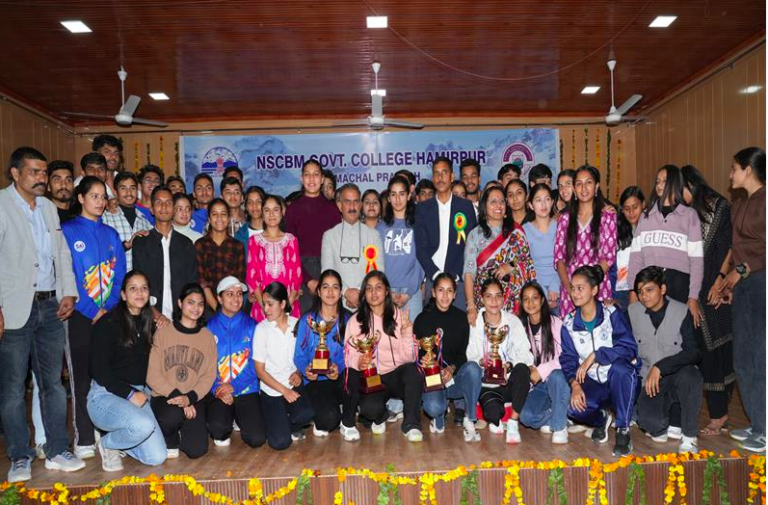 मुख्यमंत्री ने हमीरपुर कॉलेज में एमबीए, एमसीए, एमए हिस्ट्री व पॉलिटिकल साईंस शुरू करने की घोषणा की…