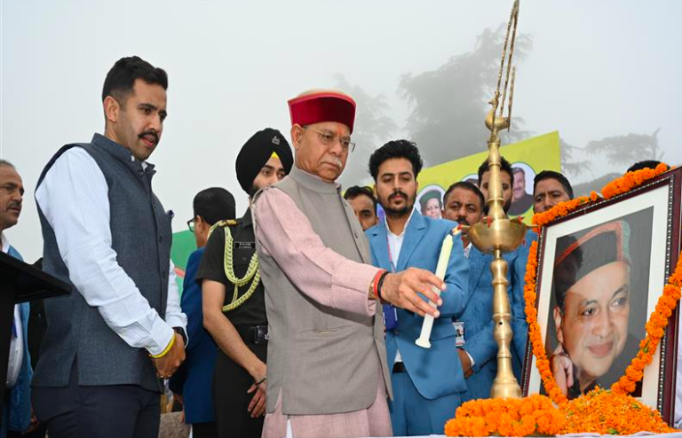 राज्यपाल ने शिमला के रिज मैदान पर अंतर्राष्ट्रीय मुक्केबाजी चैम्पियनशिप का शुभारंभ किया…