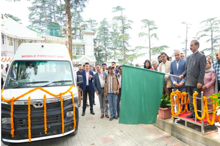 मुख्यमंत्री ने छः अत्याधुनिक मोबाइल फोरेंसिक वैन को झंडी दिखाकर रवाना किया…