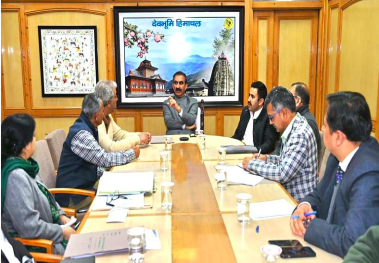 मुख्यमंत्री ने पूर्व मुख्यमंत्री वीरभद्र सिंह की प्रतिमा अनावरण कार्यक्रम की समीक्षा की…