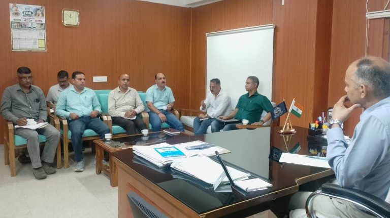 सरकारी योजनाओं का प्रचार-प्रसार करें और पात्र लोगों को लाभान्वित करेंभोरंज के एसडीएम शशिपाल शर्मा ने उपमंडल स्तर के अधिकारियों को दिए निर्देश