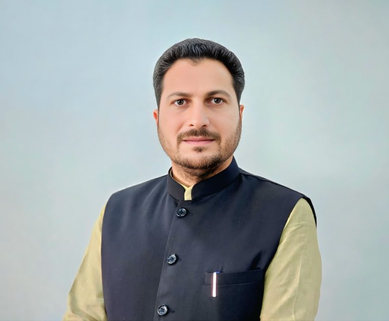 महागठबंधन नहीं, महाठगबंधन है बिहार का विपक्ष — राकेश जमवाल                                                          कहा – हिमाचल को ठगने के बाद अब बिहार को ठगने निकले मुख्यमंत्री सुक्खू